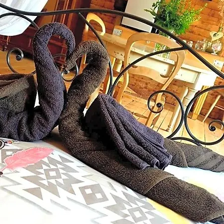 D'hotes Le Petit Ranch Bed & Breakfast 4*
